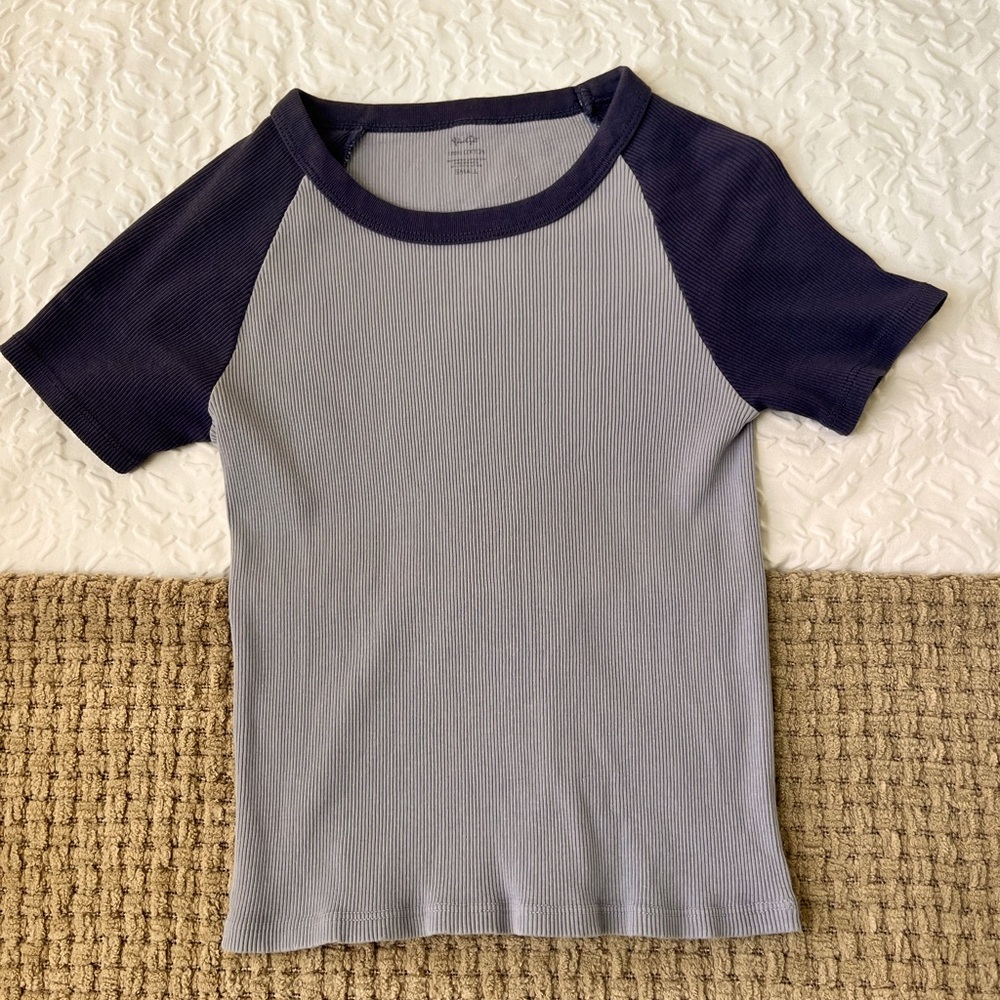 Brandy Melville baby t